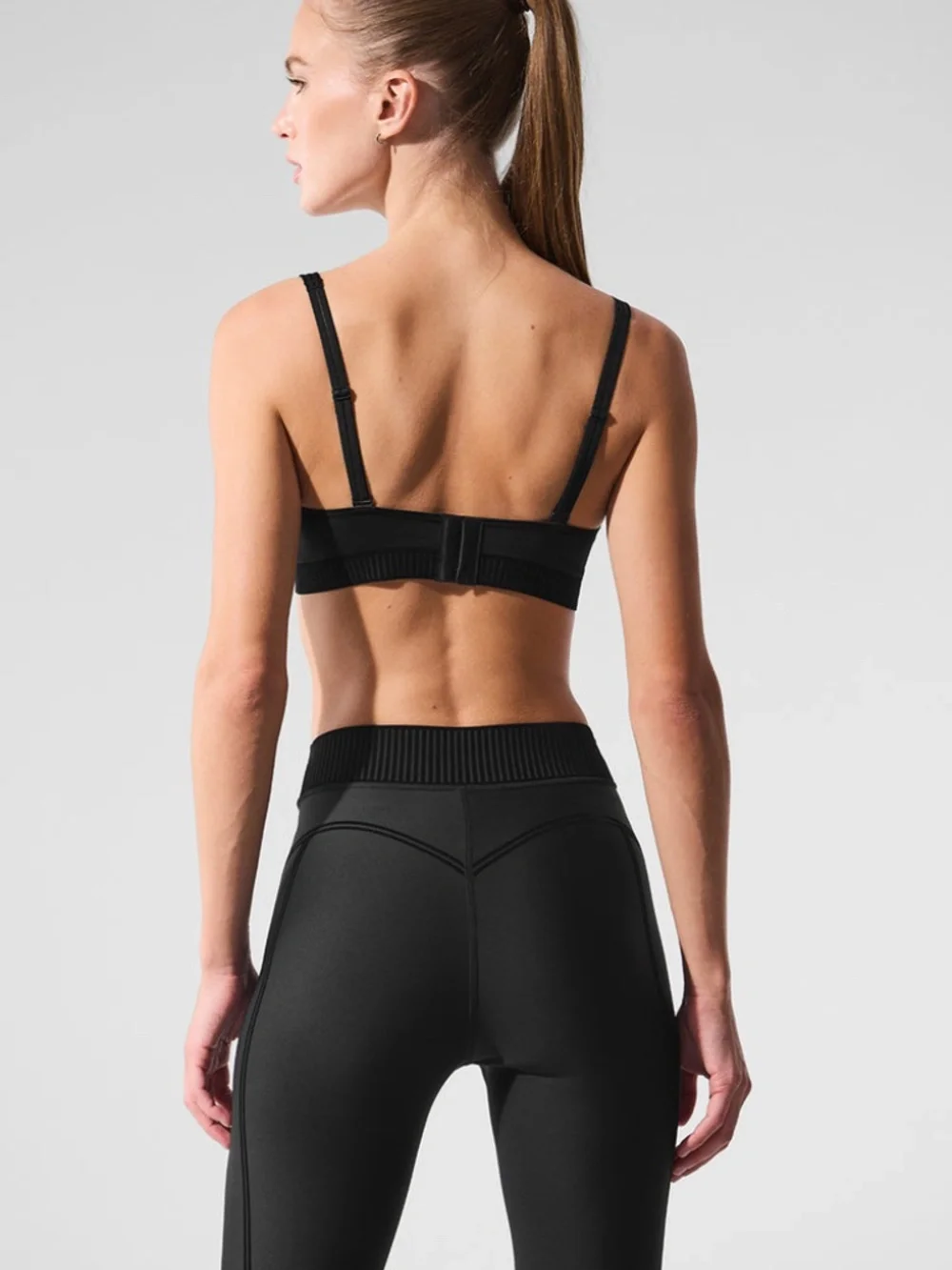 ALO AIRLIFT MATCHING BRA AND LEGGINGS